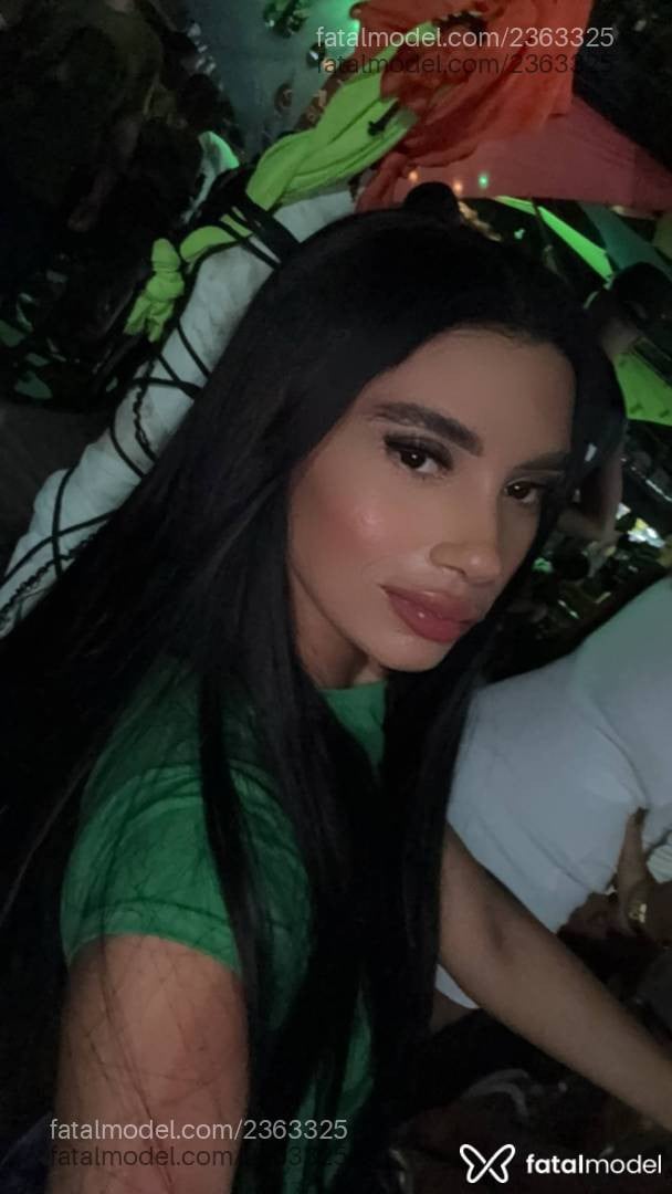 Acompanhante mulher morena (o) de olhos pretos - Manu