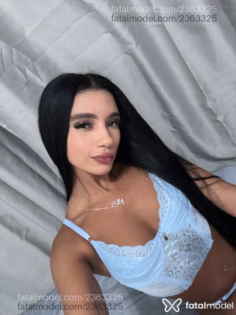 Acompanhante mulher morena (o) de olhos pretos - Manu
