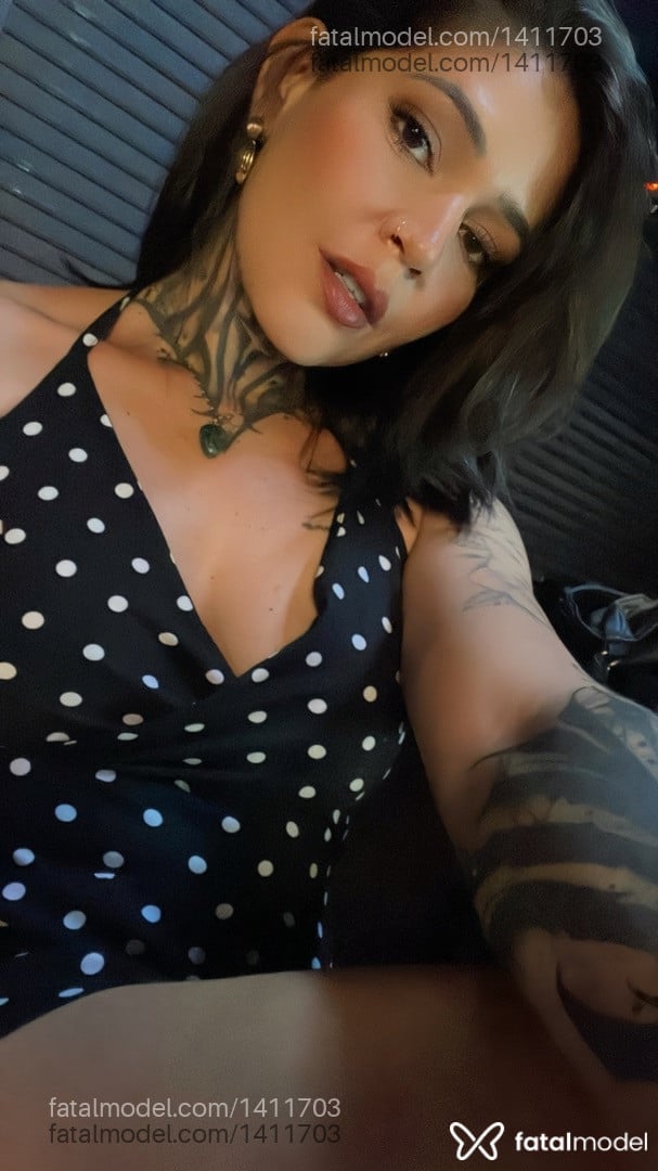 Acompanhante mulher morena (o) de olhos mel - Engel Menezes
