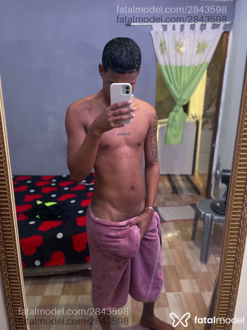 Acompanhante homem morena (o) de olhos castanhos em Maceió - Moreninho