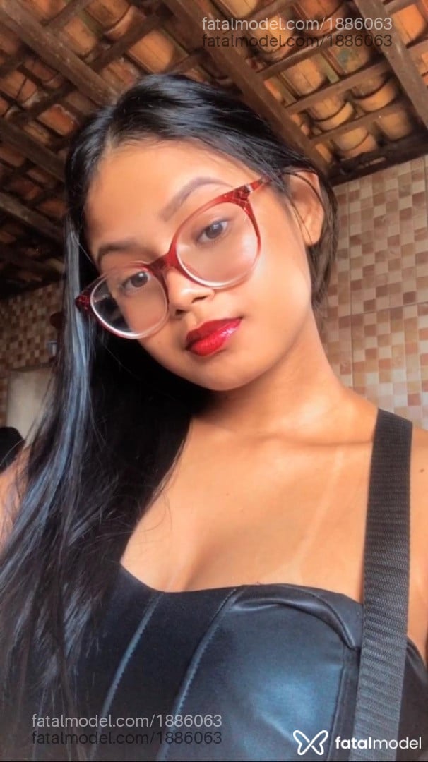 Acompanhante mulher morena (o) de olhos castanhos em São Félix do Xingu - Larissa Xavier
