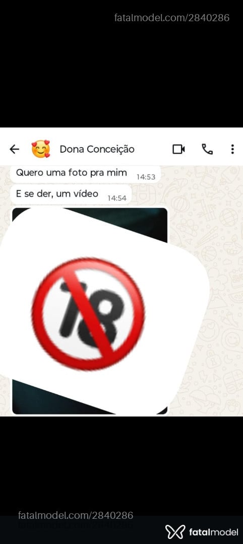 Acompanhante homem com cabelo grisalho de olhos castanhos em Belo Horizonte - Charles