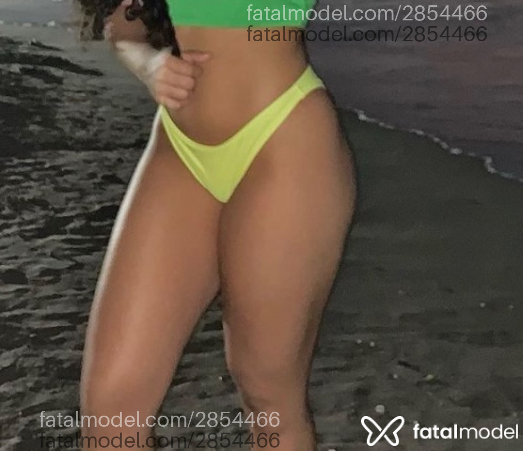 Acompanhante mulher com cabelo castanho de olhos castanhos em Araxá - Sthella