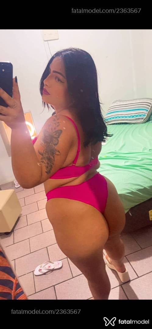 Acompanhante mulher com cabelo castanho de olhos mel - Bruninha