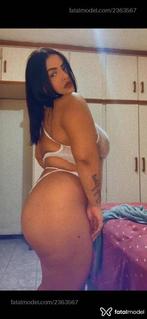 Acompanhante mulher com cabelo castanho de olhos mel - Bruna Acompanhante mulher com cabelo castanho de olhos mel - Bruna