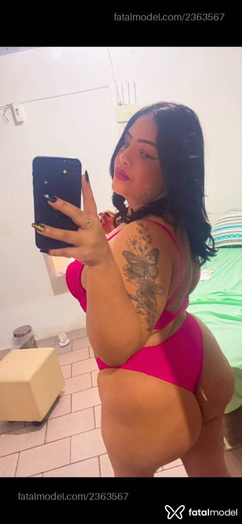 Acompanhante mulher com cabelo castanho de olhos mel - Bruninha