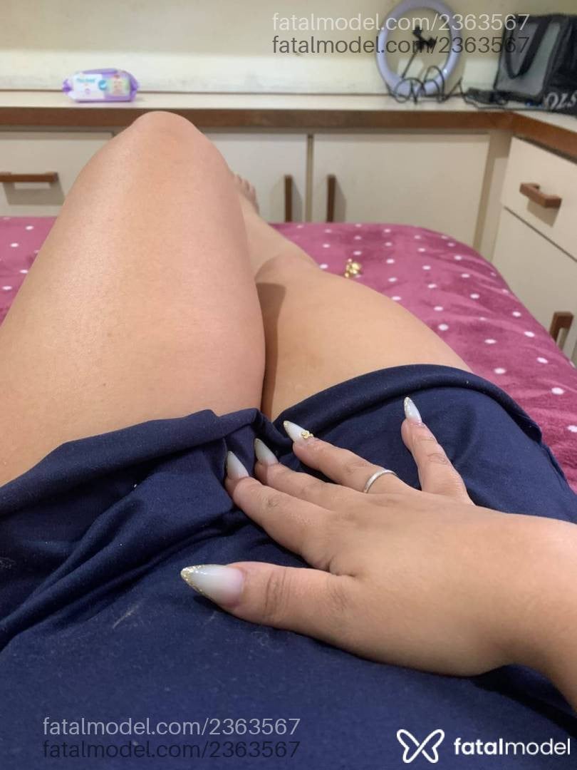 Acompanhante mulher com cabelo castanho de olhos mel - Bruna