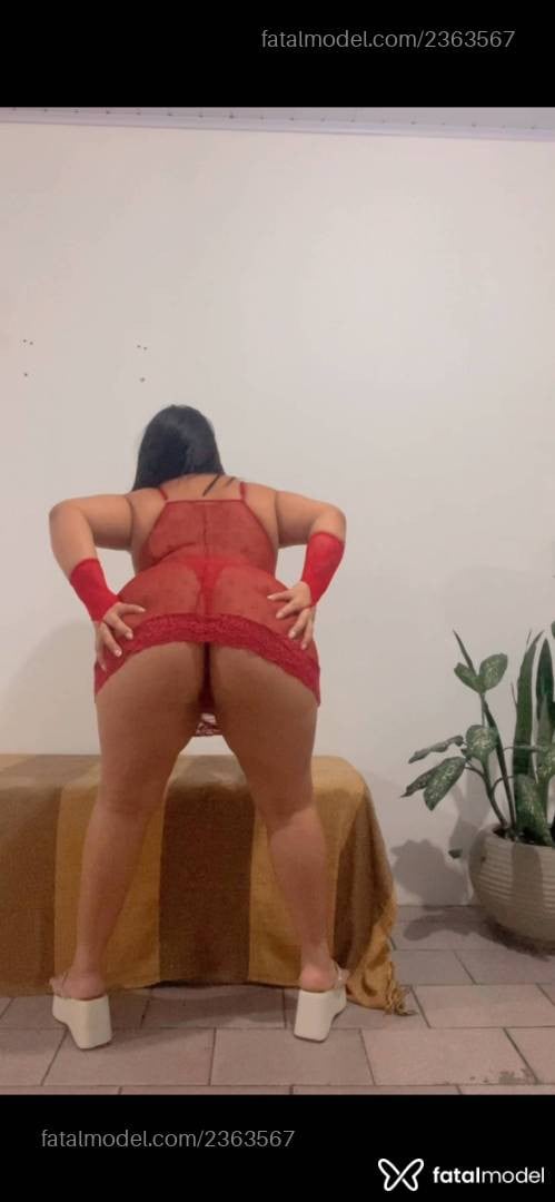 Acompanhante mulher com cabelo castanho de olhos mel - Bruninha