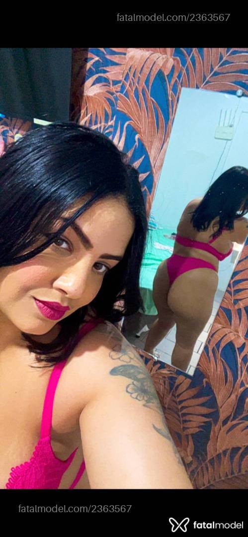 Acompanhante mulher com cabelo castanho de olhos mel - Bruninha