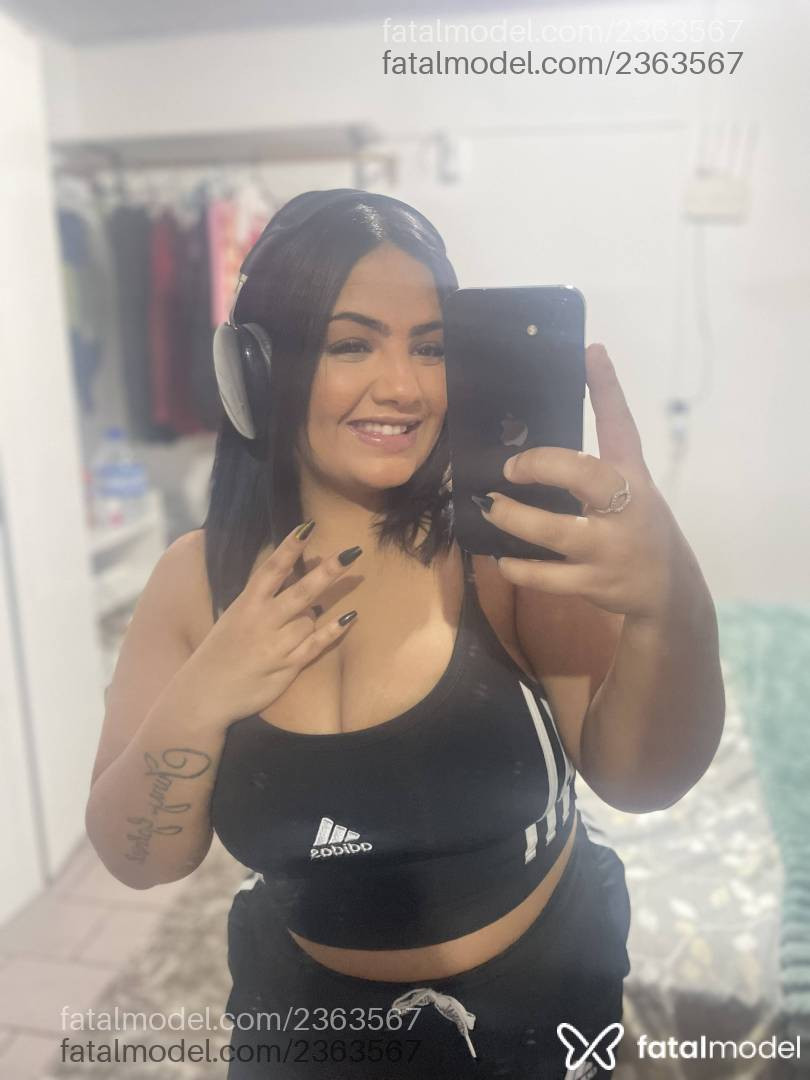 Acompanhante mulher com cabelo castanho de olhos mel - Bruninha