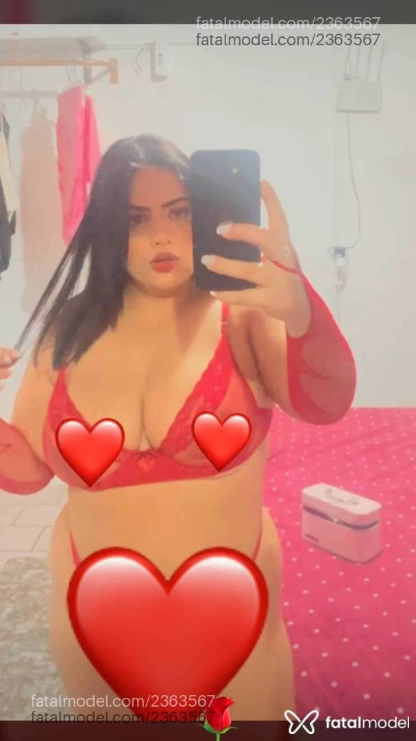 Acompanhante mulher com cabelo castanho de olhos mel - Bruninha