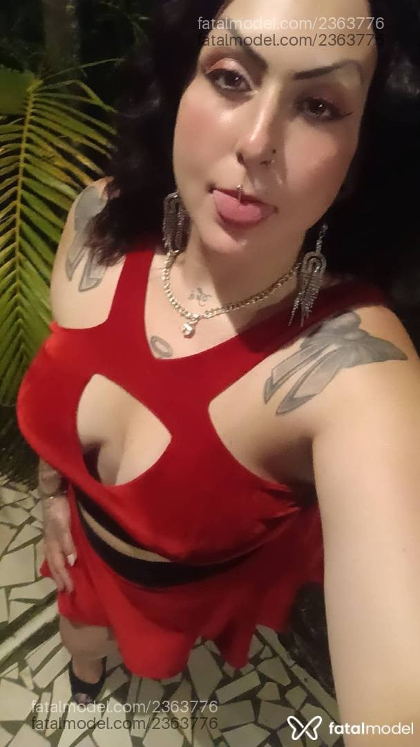 Acompanhante mulher morena (o) de olhos mel em Virtual Acompanhante mulher morena (o) de olhos mel em Virtual - Agata