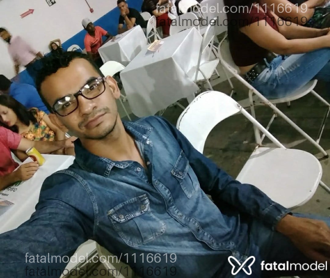Acompanhante homem com cabelo castanho de olhos castanhos em Coxim Acompanhante homem com cabelo castanho de olhos castanhos em Coxim - Geovani Guedes