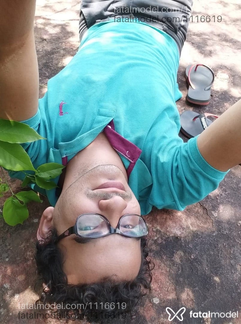 Acompanhante homem com cabelo castanho de olhos castanhos em Coxim Acompanhante homem com cabelo castanho de olhos castanhos em Coxim - Geovani Guedes