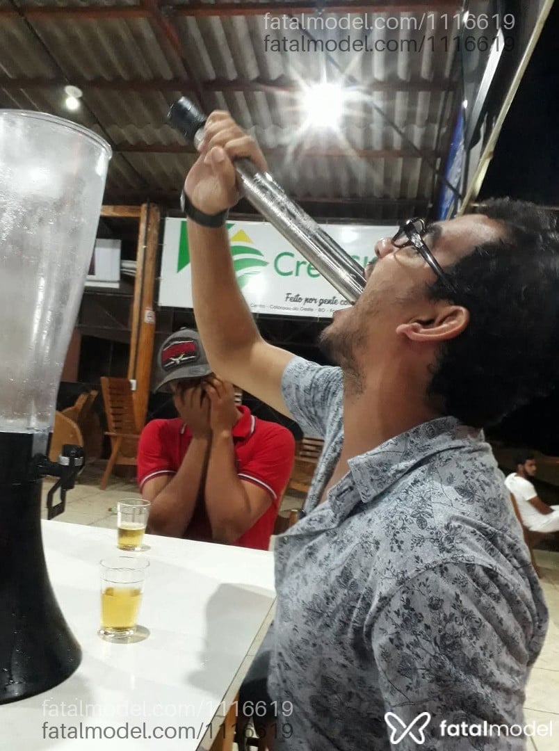 Acompanhante homem com cabelo castanho de olhos castanhos em Coxim Acompanhante homem com cabelo castanho de olhos castanhos em Coxim - Geovani Guedes