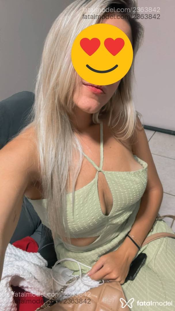 Acompanhante mulher loira (o) de olhos pretos - Larissa Reis