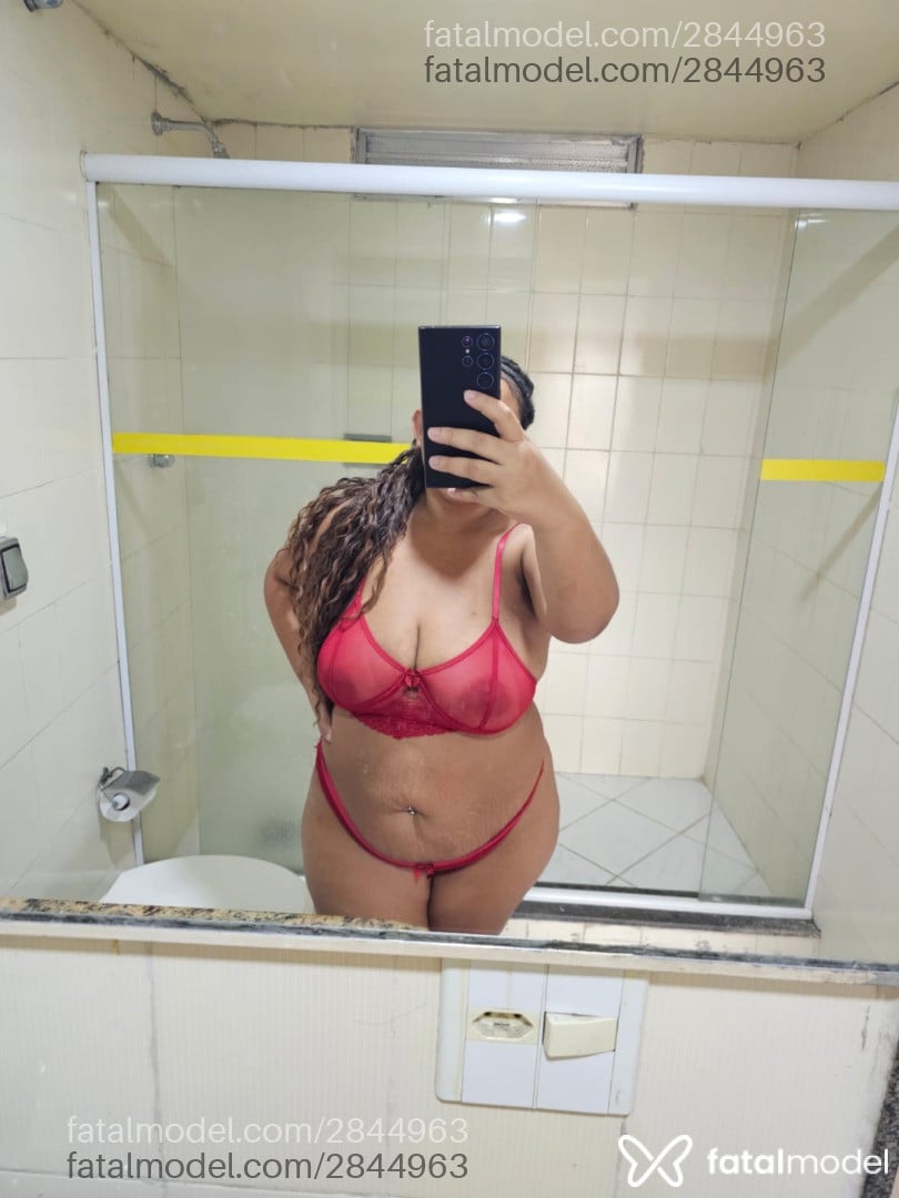 Acompanhante mulher com cabelo castanho de olhos castanhos - Kelly
