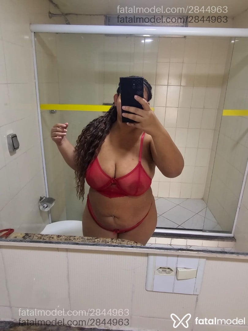 Acompanhante mulher com cabelo castanho de olhos castanhos - Kelly