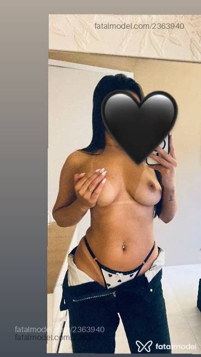 Acompanhante mulher morena (o) de olhos pretos - Pietra Vasconcello