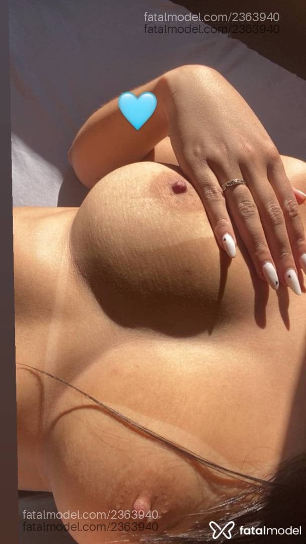 Acompanhante mulher morena (o) de olhos pretos - Pietra Vasconcello