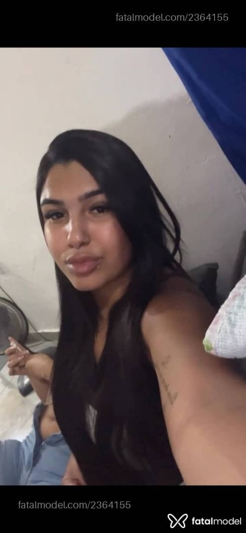 Acompanhante mulher morena (o) de olhos castanhos - Bia Lins