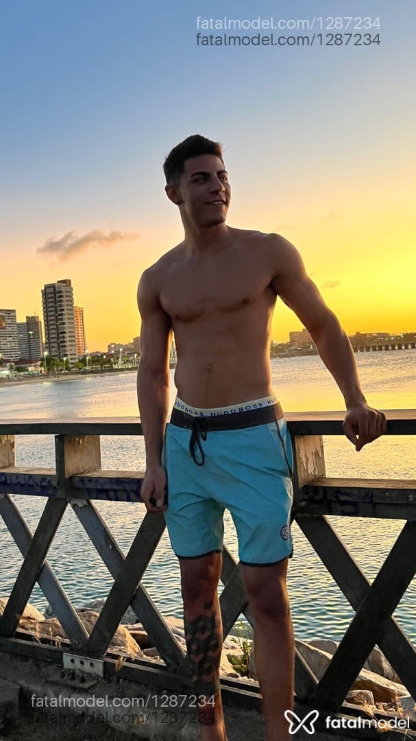Acompanhante homem morena (o) de olhos castanhos em Fortaleza - Rafael Maldonado