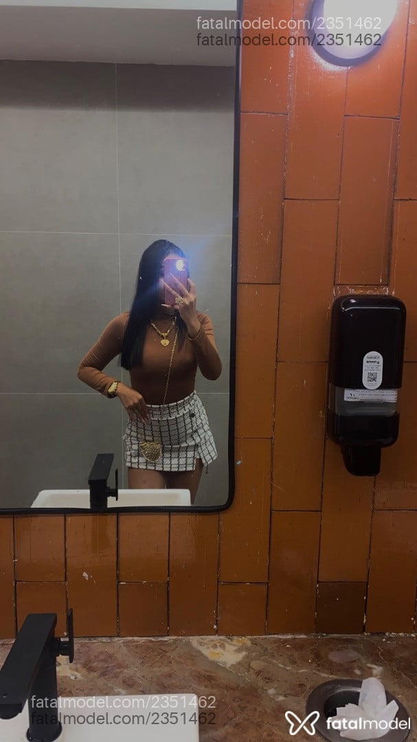 Acompanhante mulher com cabelo castanho de olhos castanhos em João Pessoa - Ray Marques