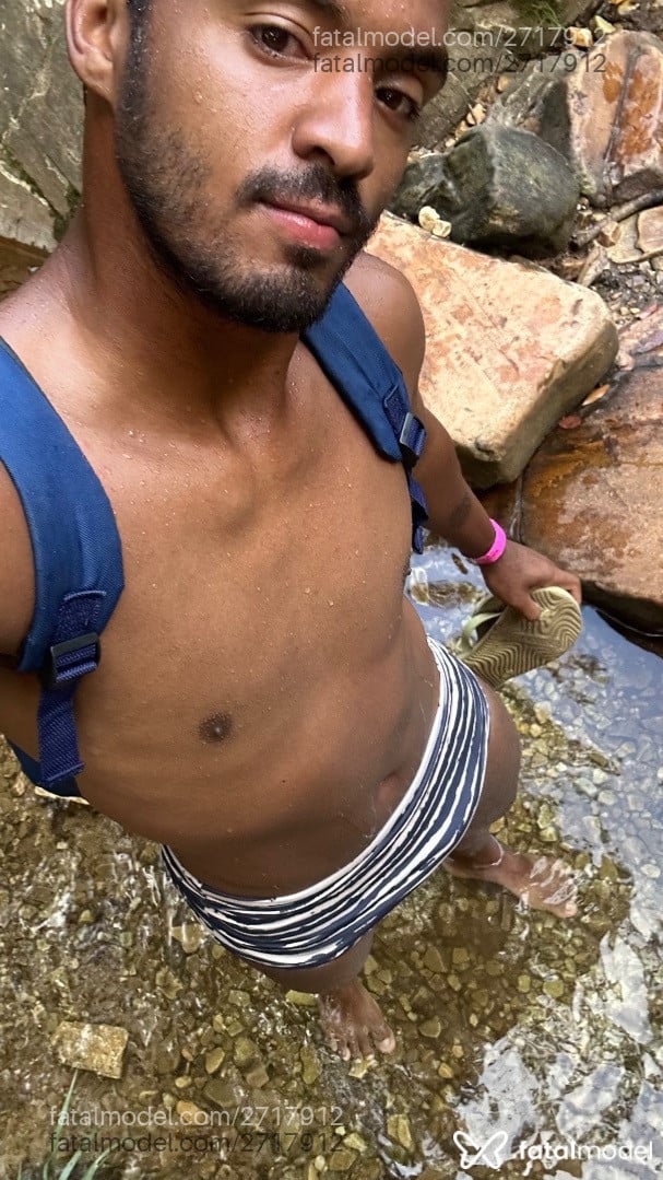 Acompanhante homem morena (o) de olhos castanhos em Belo Horizonte - Mineirinhoviajante