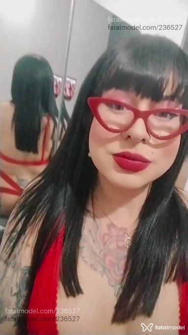 Acompanhante travesti com cabelo castanho de olhos castanhos em Nova Serrana Acompanhante travesti com cabelo castanho de olhos castanhos em Nova Serrana - Amanda Fernandes