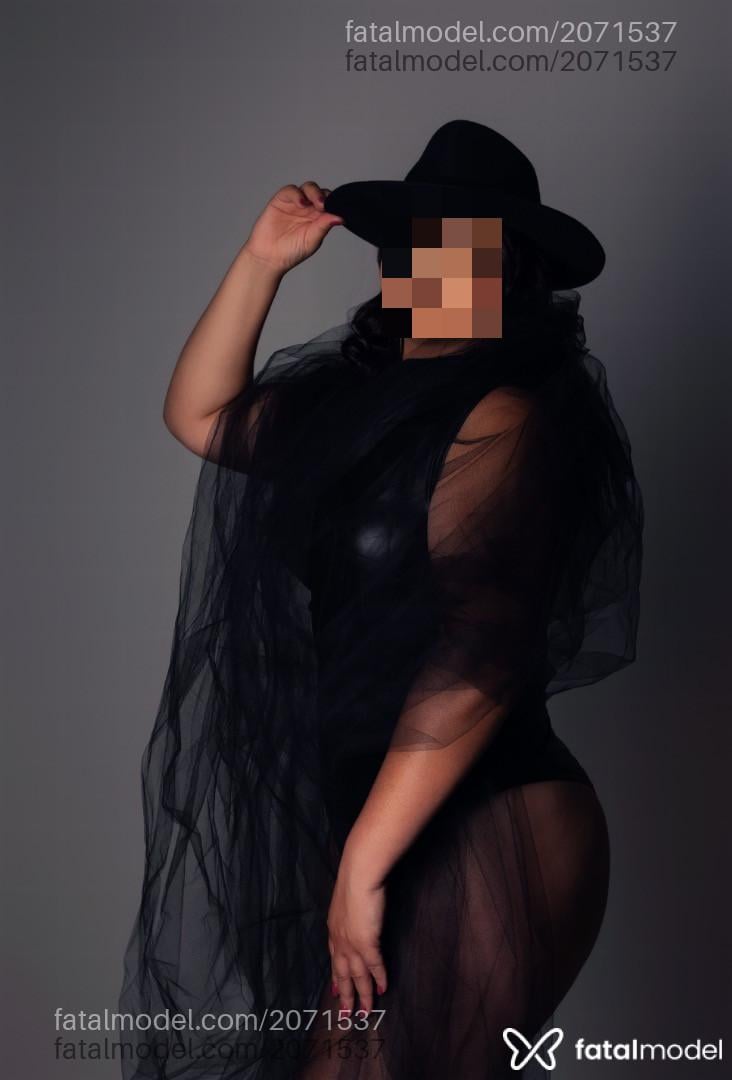 Acompanhante mulher com cabelo castanho de olhos mel em Juiz de Fora - Amelie Castro