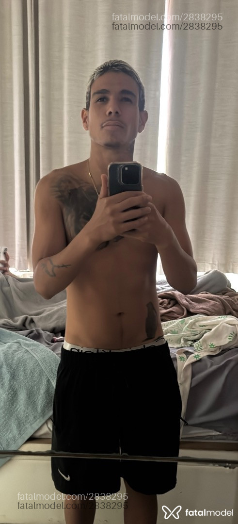 Acompanhante homem loira (o) de olhos pretos em Rio de Janeiro - Vinicius