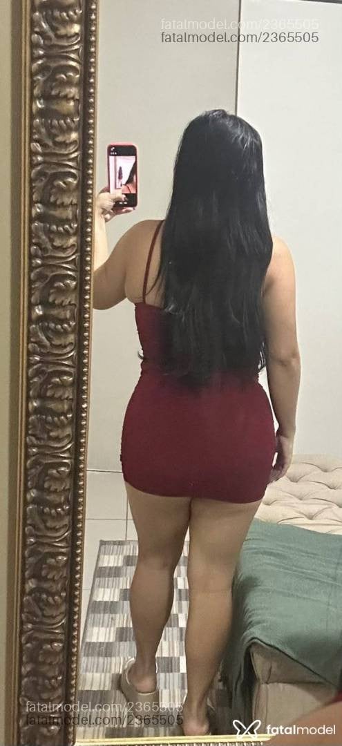 Acompanhante mulher com cabelo castanho de olhos pretos - Lorena