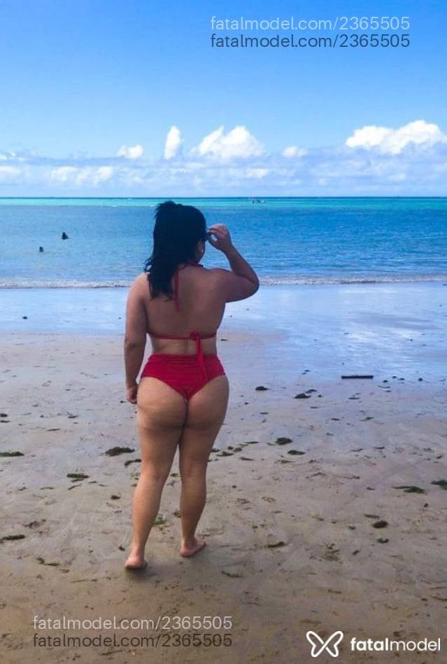 Acompanhante mulher com cabelo castanho de olhos pretos - Lorena
