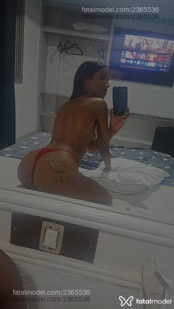 Acompanhante mulher morena (o) de olhos pretos - Mirelly