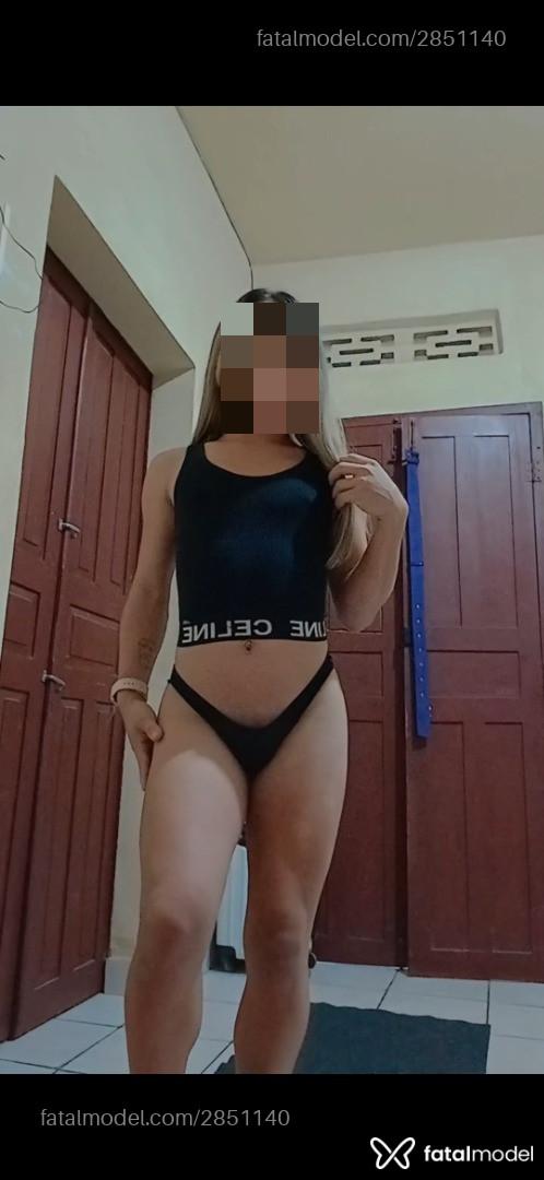 Acompanhante mulher trans loira (o) de olhos castanhos em Santarém Acompanhante mulher trans loira (o) de olhos castanhos em Santarém - Antonela