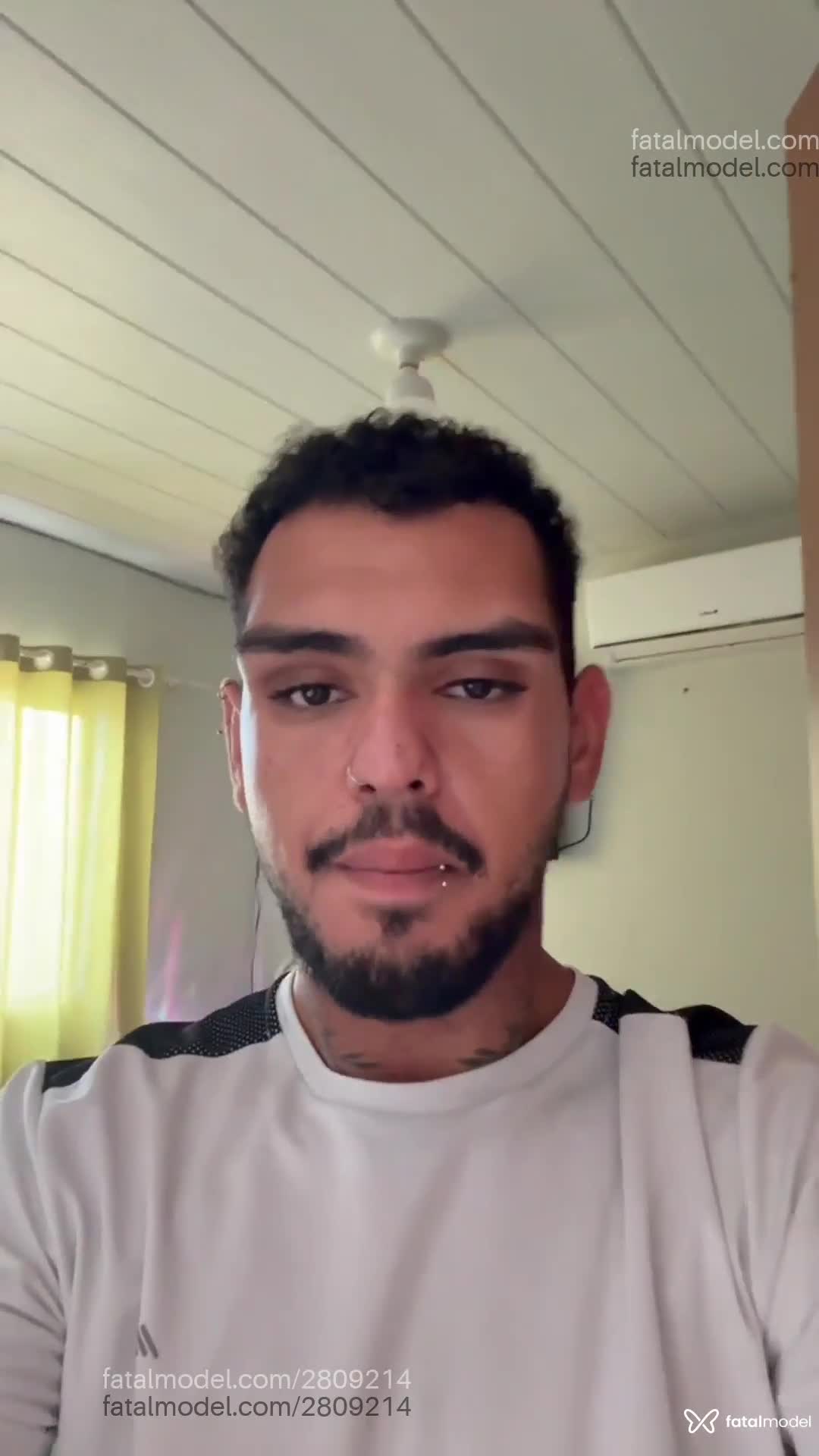 Acompanhante homem com cabelo castanho de olhos castanhos em Várzea Grande Acompanhante homem com cabelo castanho de olhos castanhos em Várzea Grande - Maincelo