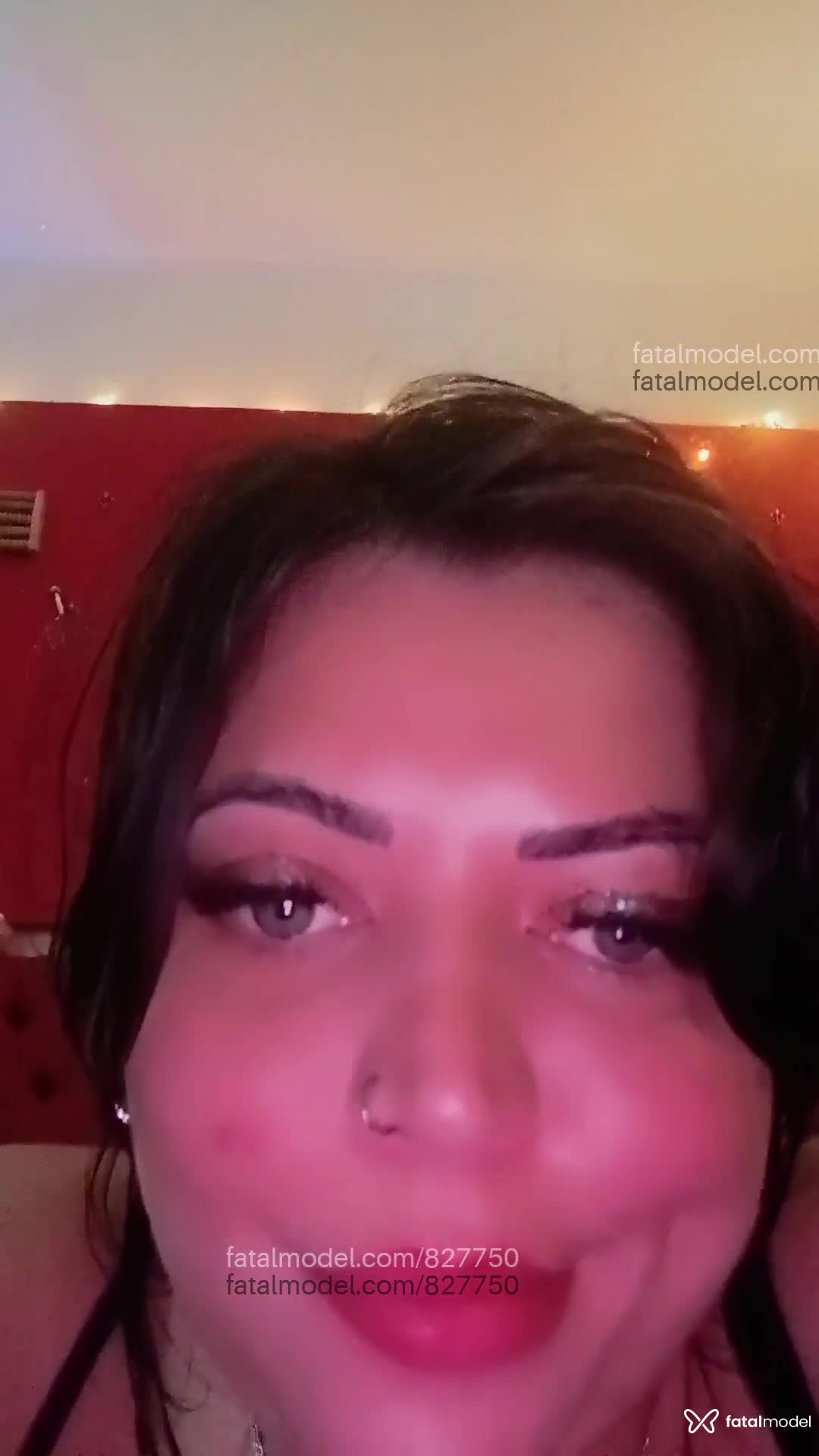 Acompanhante mulher com cabelo castanho de olhos verdes em São Vicente Acompanhante mulher com cabelo castanho de olhos verdes em São Vicente - Pamela Pantera