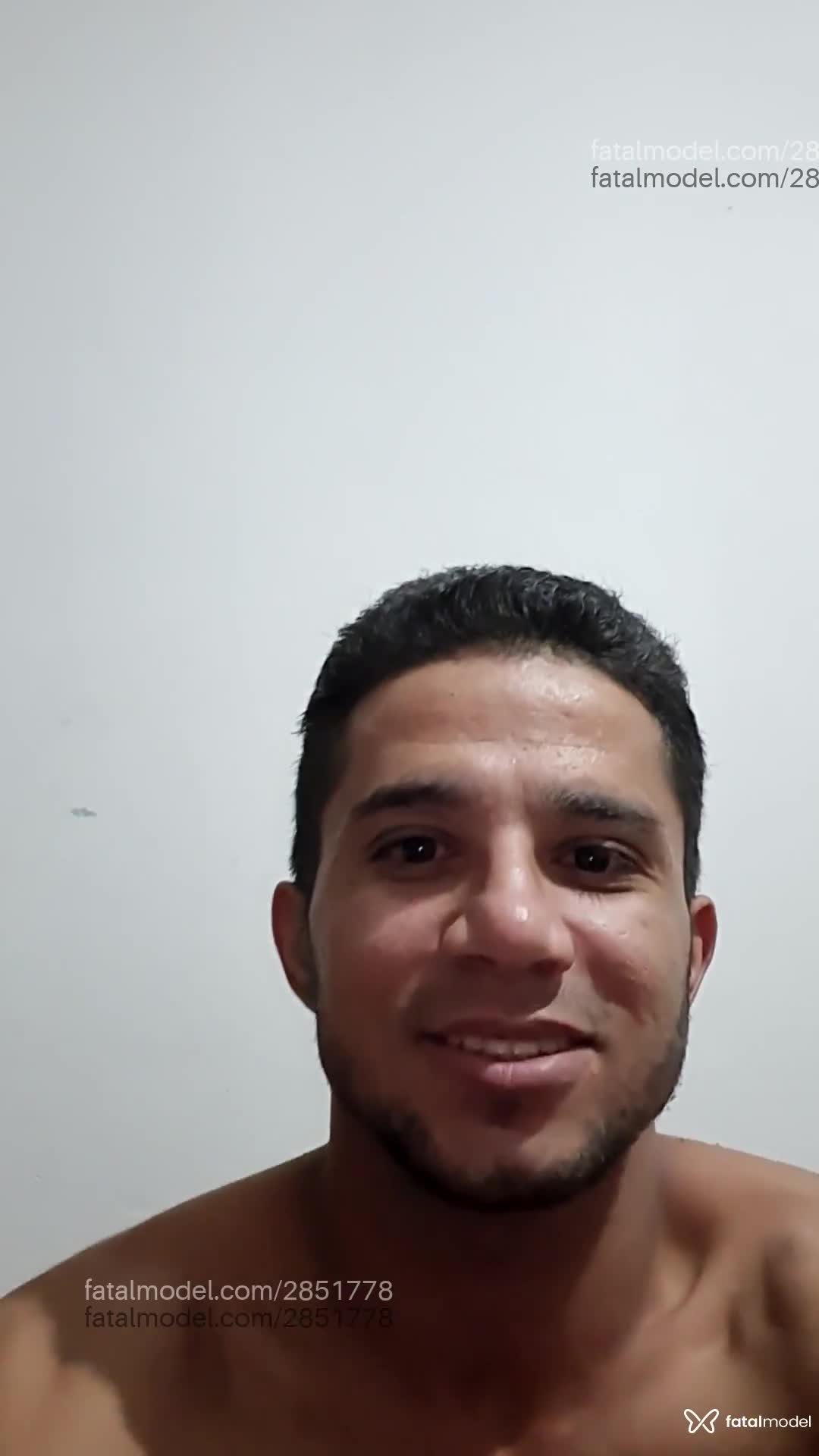 Acompanhante homem com cabelo castanho de olhos castanhos em Piracicaba Acompanhante homem com cabelo castanho de olhos castanhos em Piracicaba - Jhon Jhon