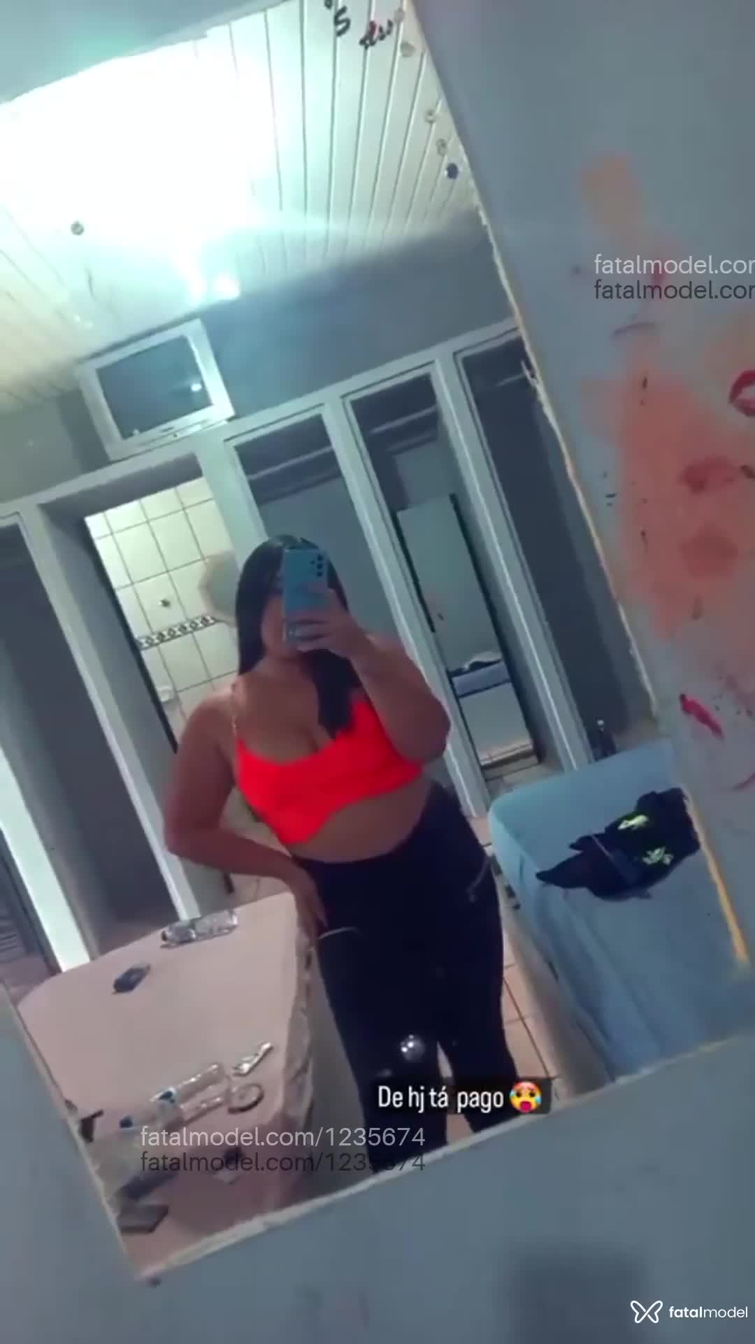 Acompanhante mulher com cabelo castanho de olhos castanhos em Joinville - Bea
