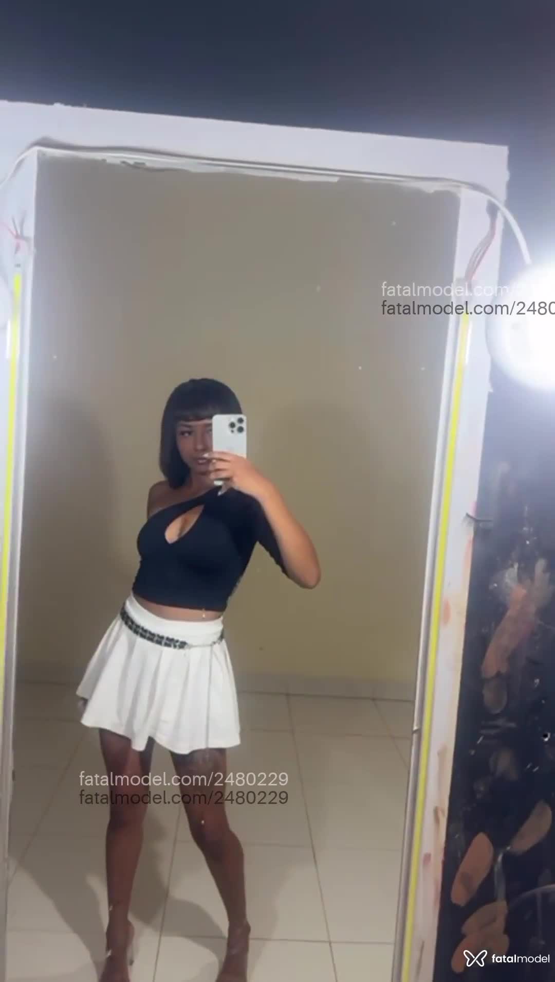Acompanhante mulher com cabelo castanho de olhos pretos em Aparecida de Goiânia Acompanhante mulher com cabelo castanho de olhos pretos em Aparecida de Goiânia - Maitê