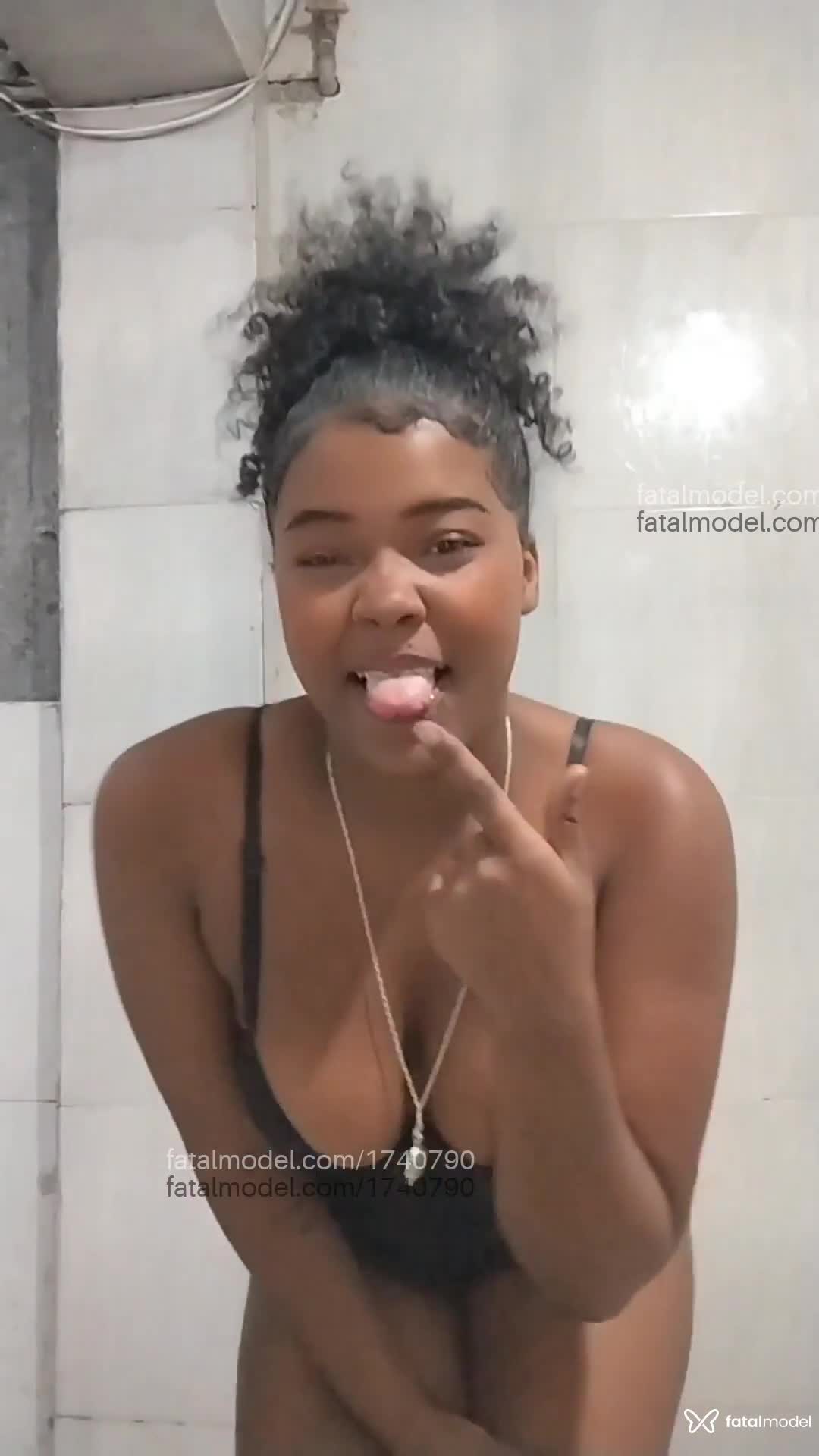 Acompanhante mulher morena (o) de olhos castanhos em Rio de Janeiro - Ludmilla Ramos