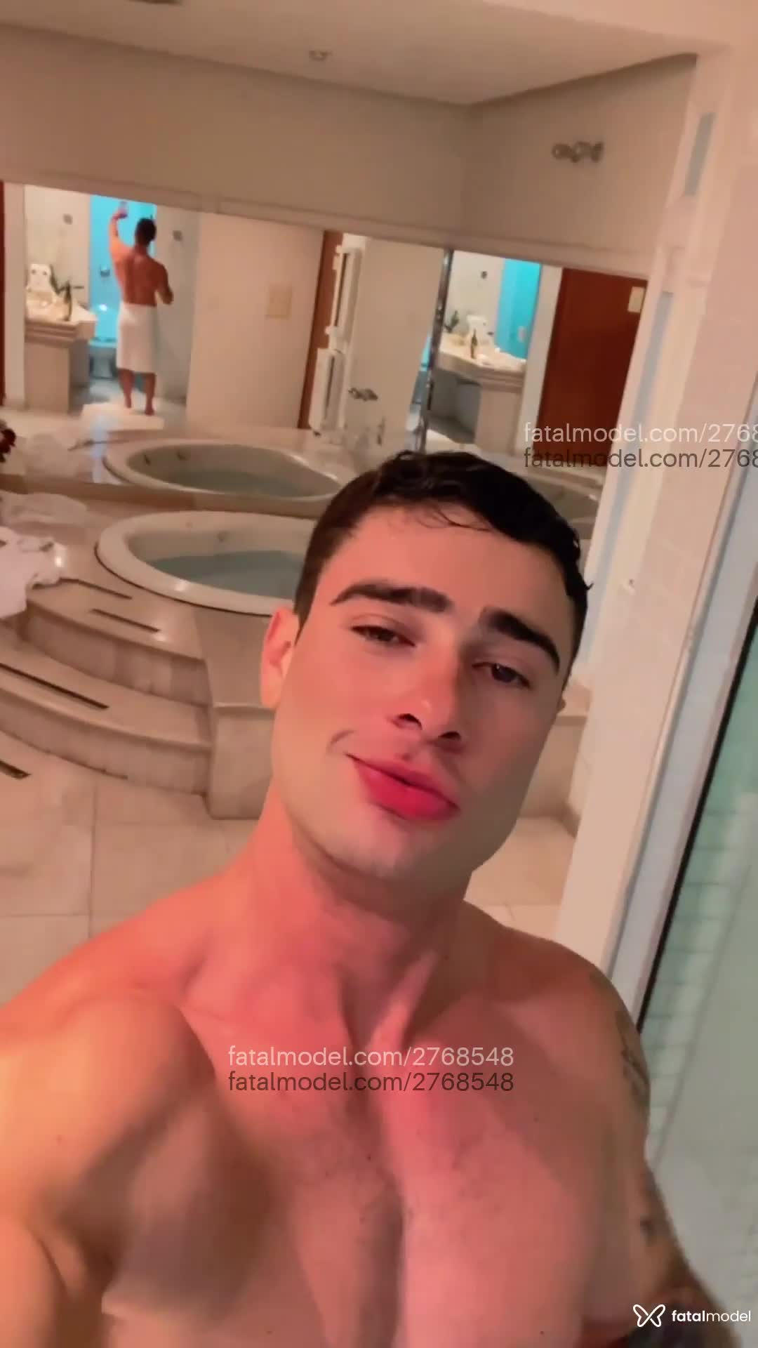 Acompanhante homem com cabelo castanho de olhos castanhos em Poços de Caldas Acompanhante homem com cabelo castanho de olhos castanhos em Poços de Caldas - Luan Santana