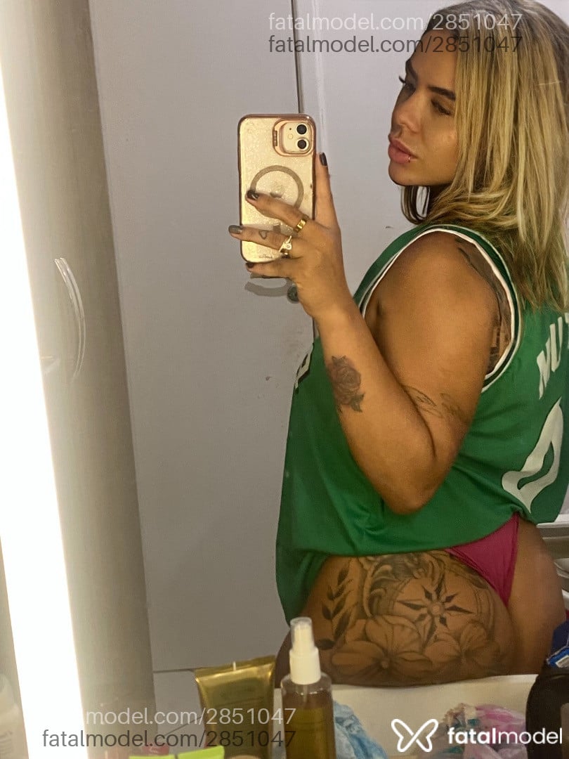 Acompanhante mulher loira (o) de olhos verdes em Imperatriz - Crystal