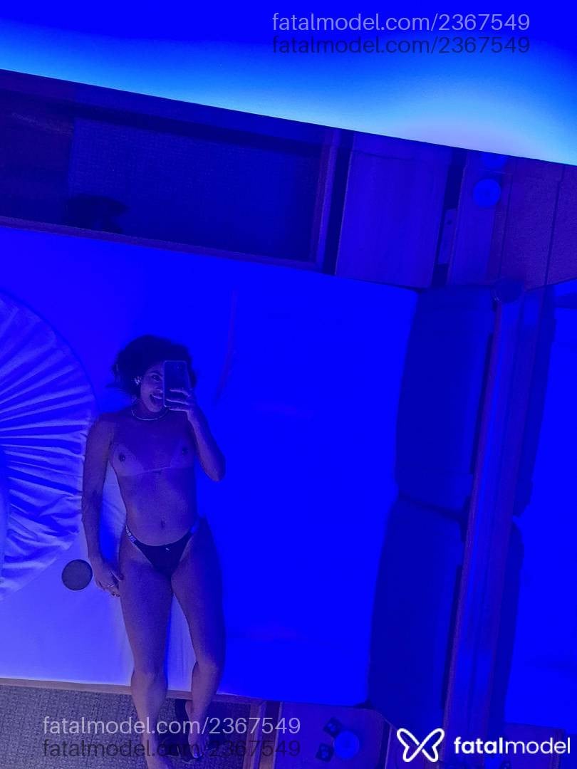 Acompanhante mulher morena (o) de olhos castanhos - Karine