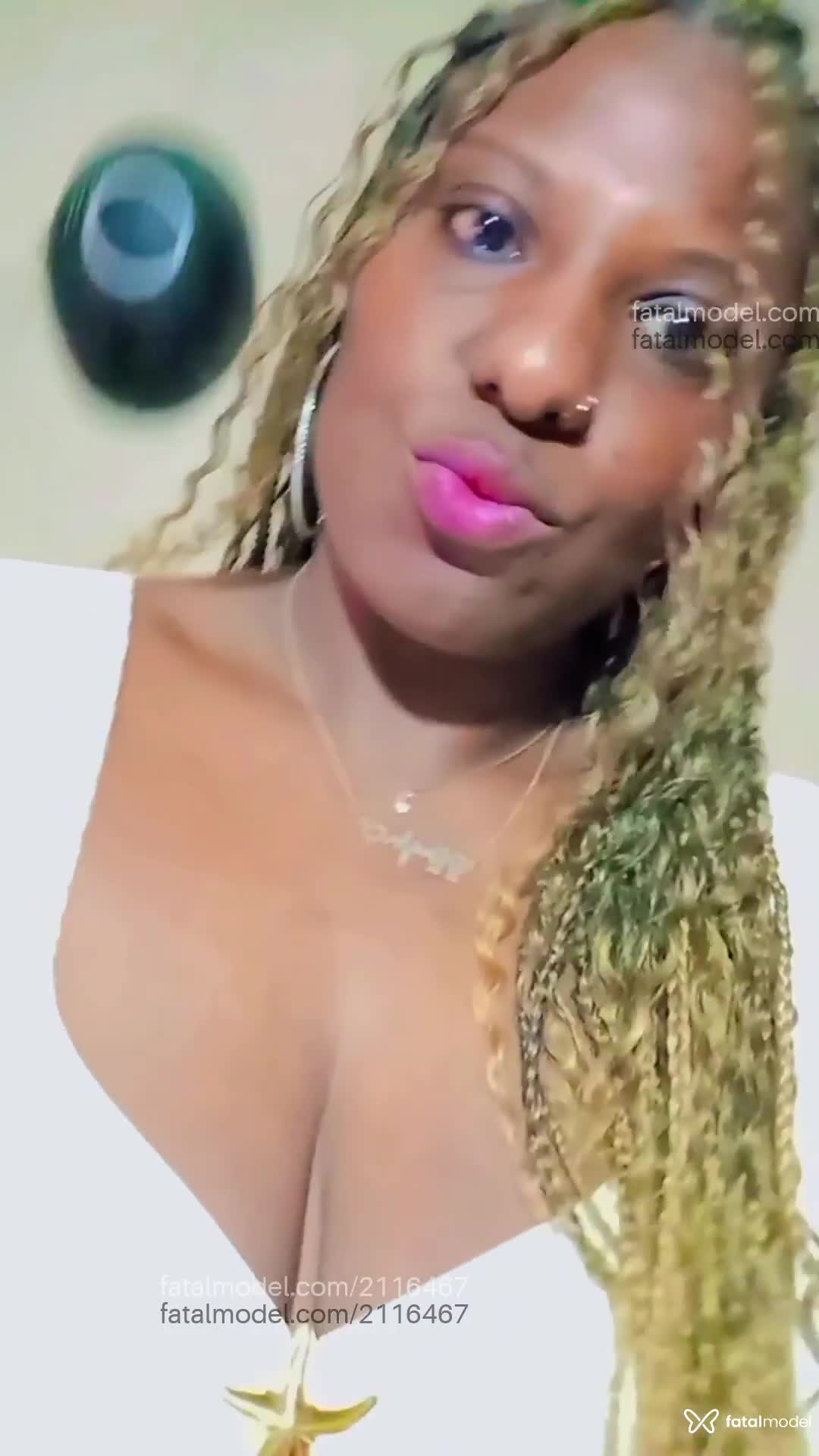 Acompanhante mulher com cabelo castanho de olhos castanhos em Virtual - Franzinha