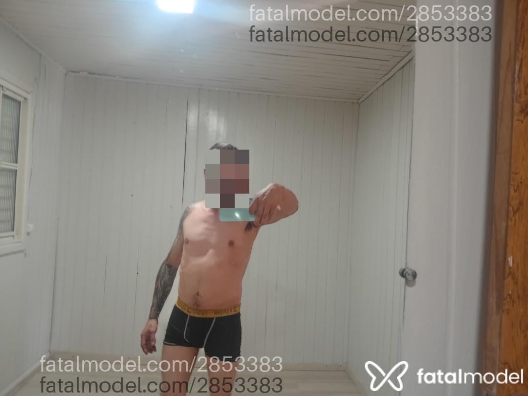 Acompanhante homem com cabelo castanho de olhos castanhos em Chapecó Acompanhante homem com cabelo castanho de olhos castanhos em Chapecó - Jonas