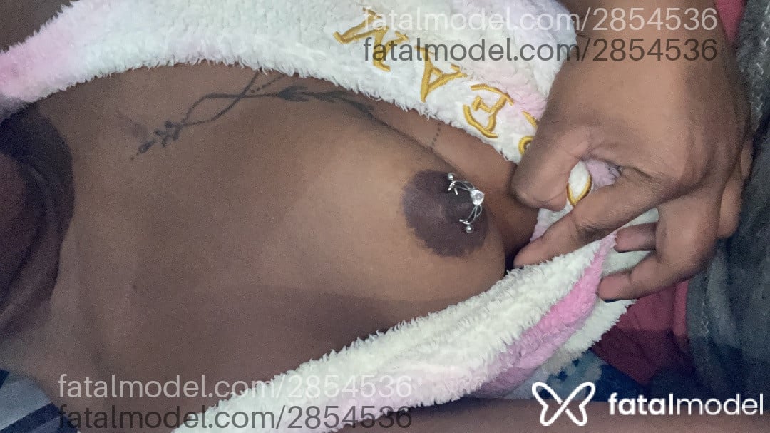 Acompanhante mulher morena (o) de olhos pretos em São Paulo - Julia