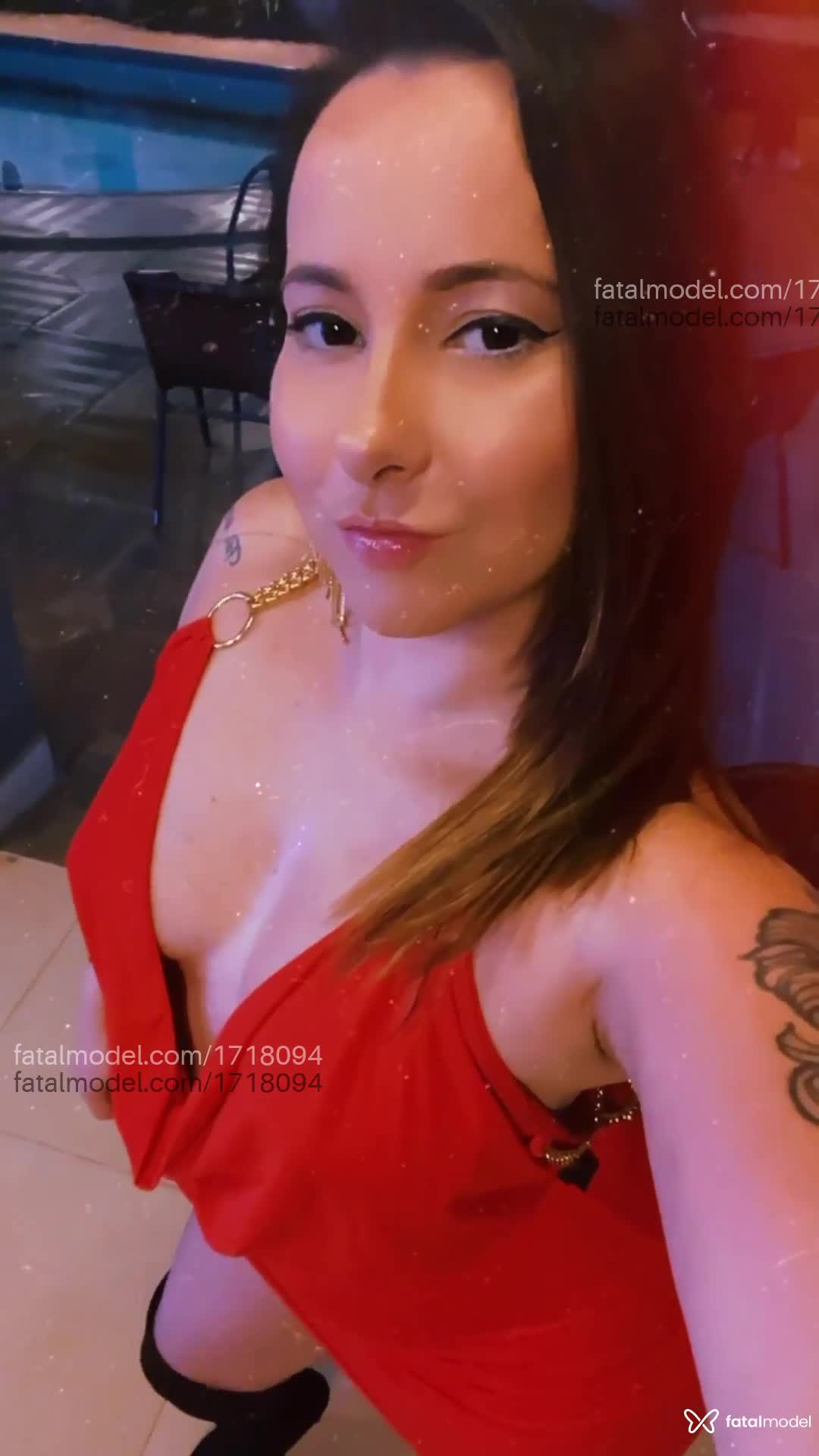 Acompanhante mulher com cabelo castanho de olhos castanhos - Sara Víctoria Acompanhante mulher com cabelo castanho de olhos castanhos - Sara Víctoria
