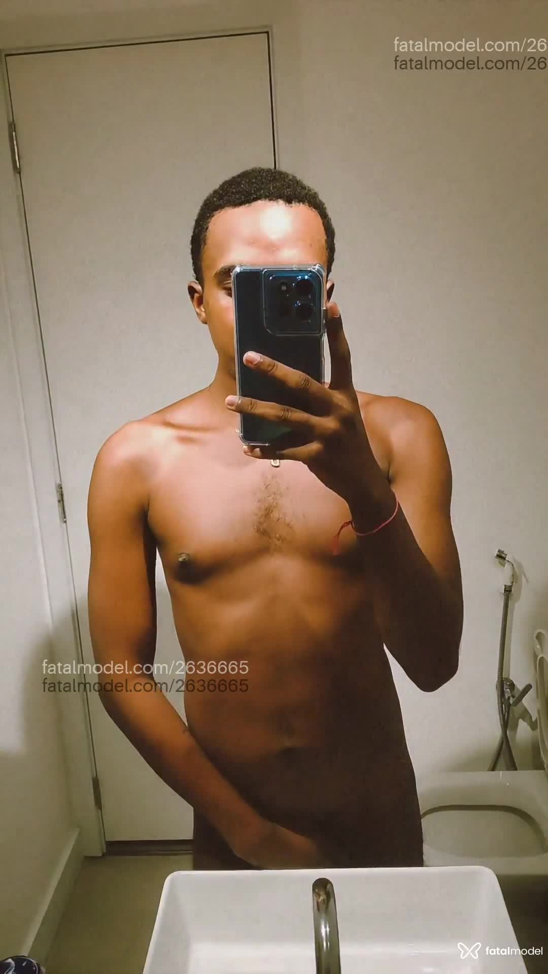 Acompanhante homem morena (o) de olhos pretos em Rio de Janeiro - Henrique Gabriel