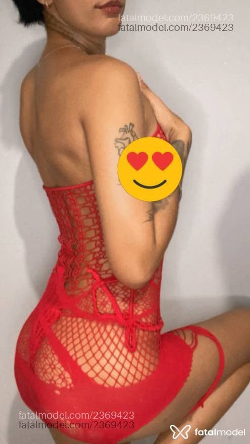Acompanhante mulher morena (o) de olhos castanhos - Barbieswan